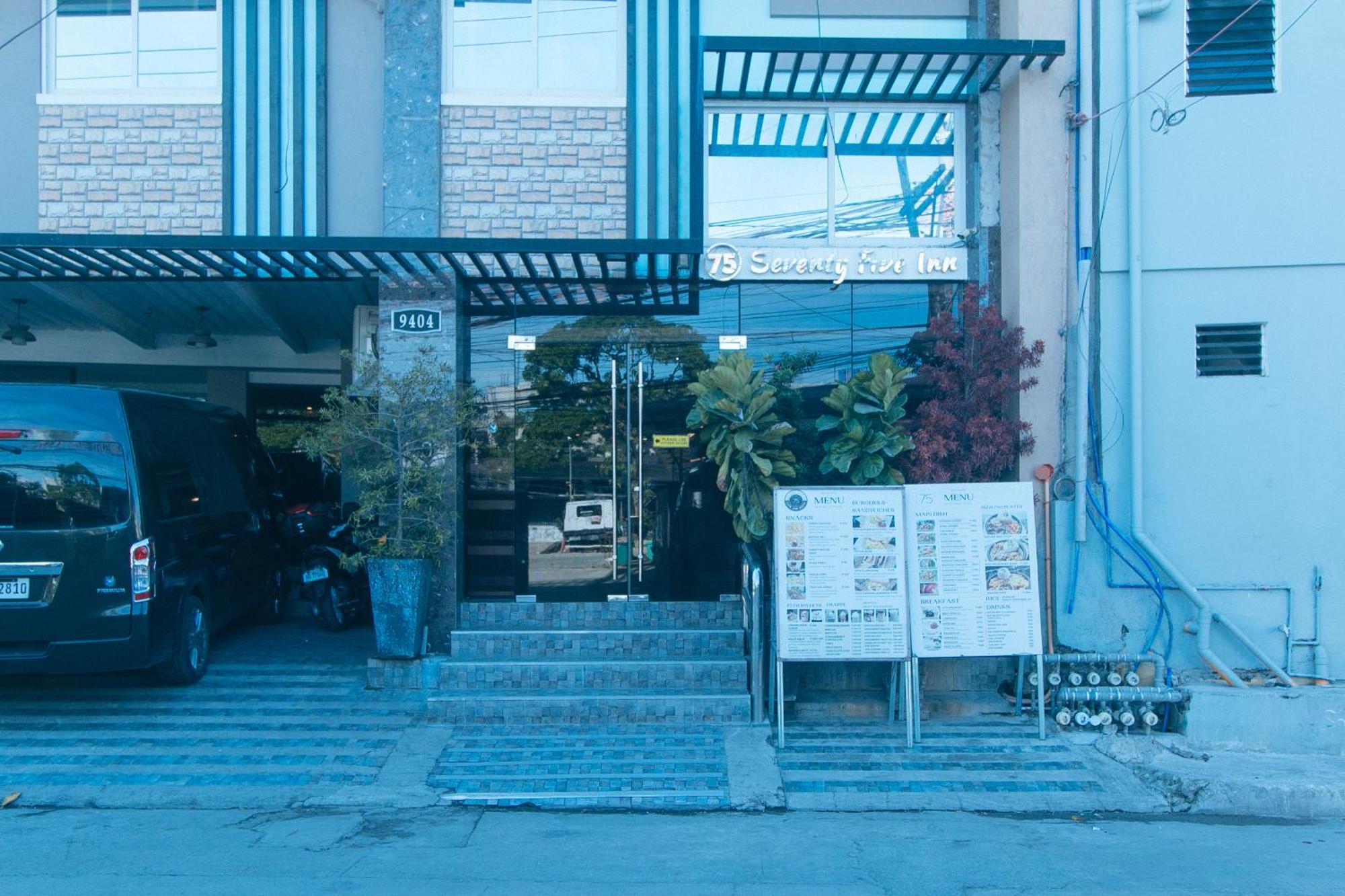 Reddoorz Plus At Seventy Five Inn Near Manila Airport Paranaque City ภายนอก รูปภาพ