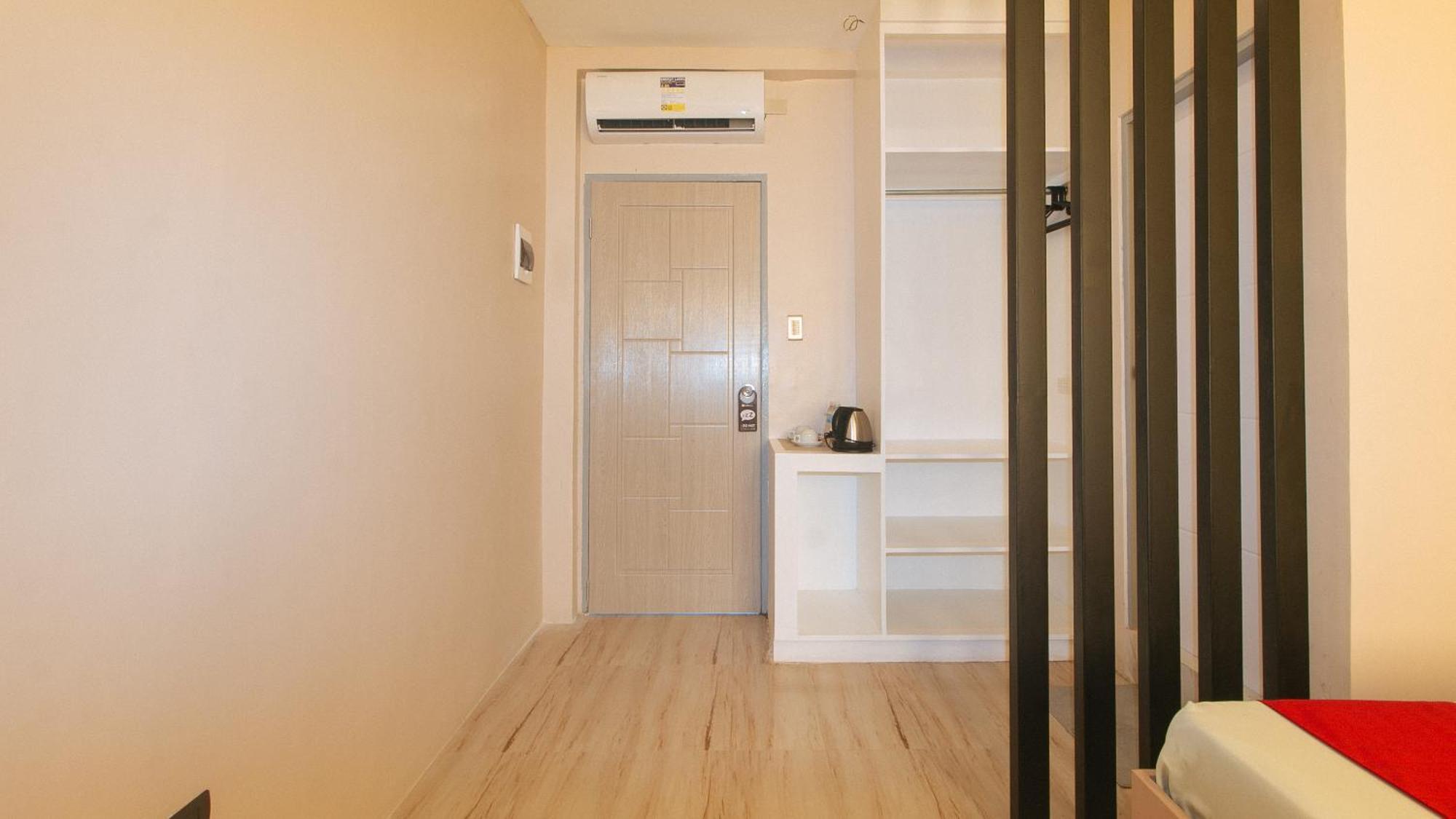 Reddoorz Plus At Seventy Five Inn Near Manila Airport Paranaque City ภายนอก รูปภาพ